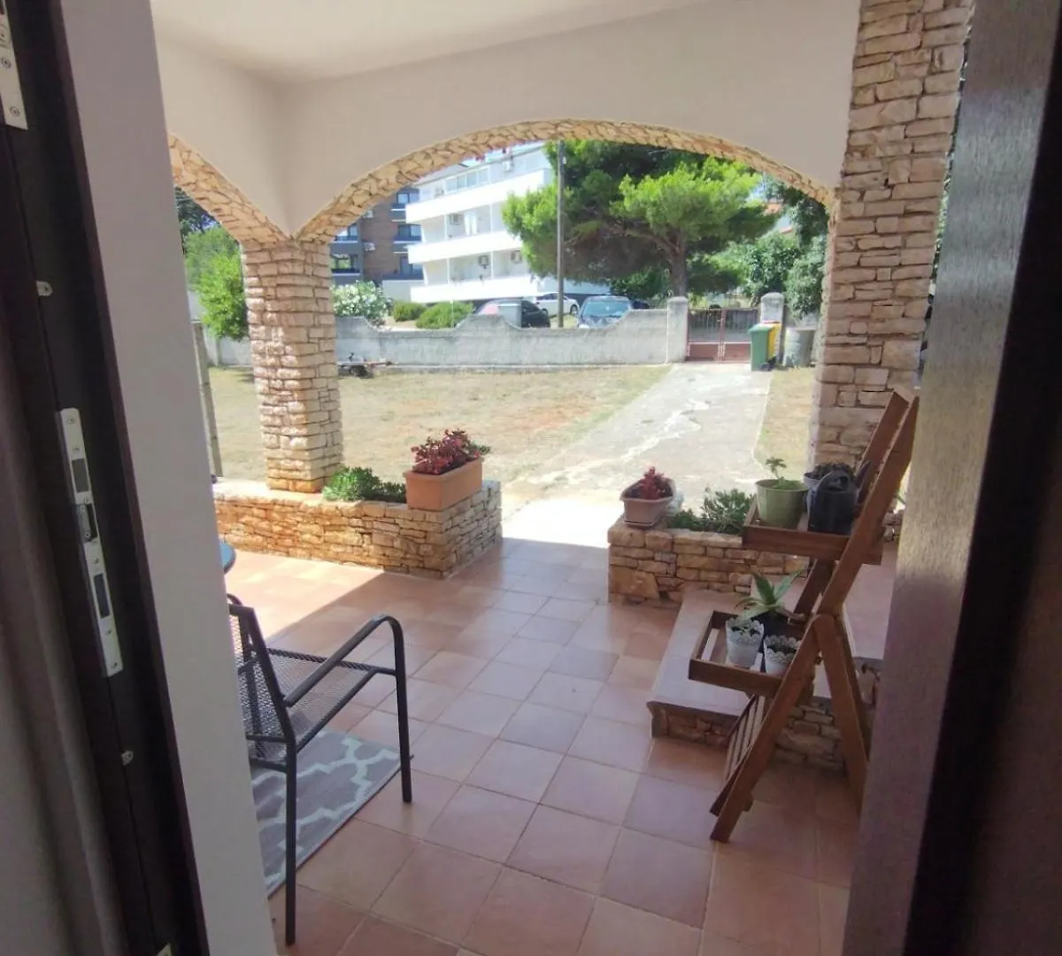 Studio Apartment Giardin *** contacts